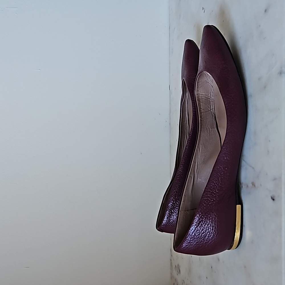 CHLOE - plum leather gold accent flats